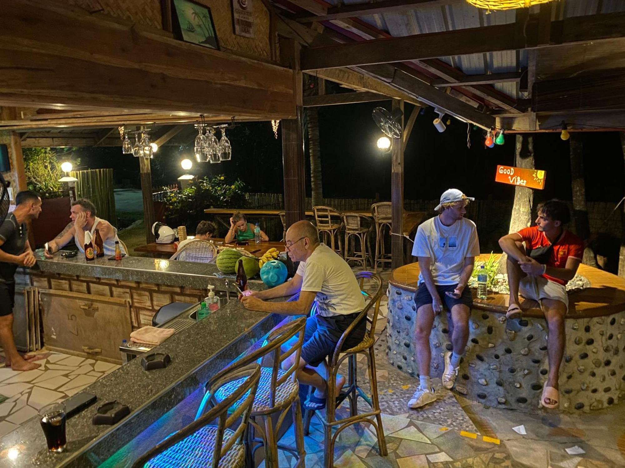 B&R Hostel Nagtabon Bacungan ภายนอก รูปภาพ